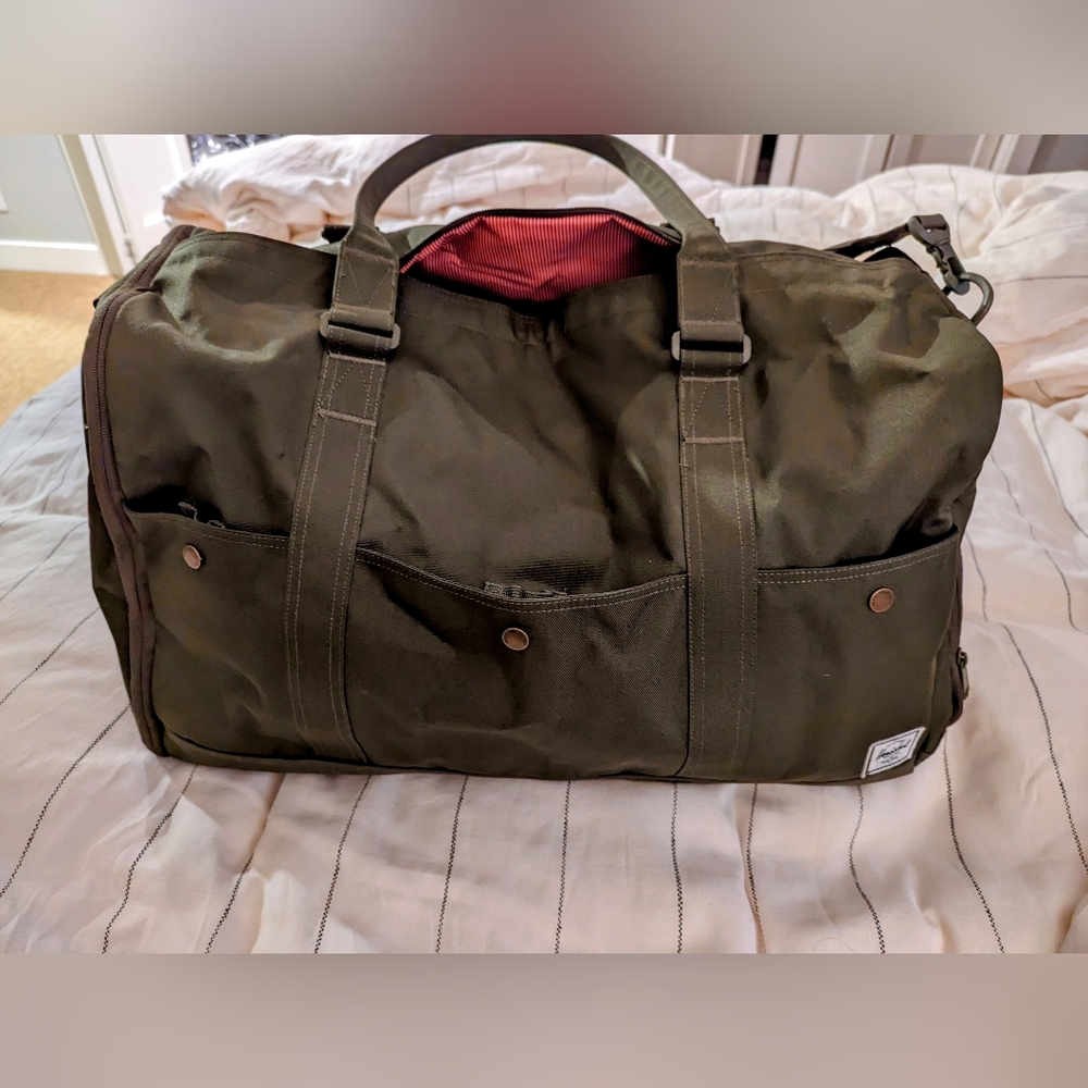 Large Herschel Duffle !!!